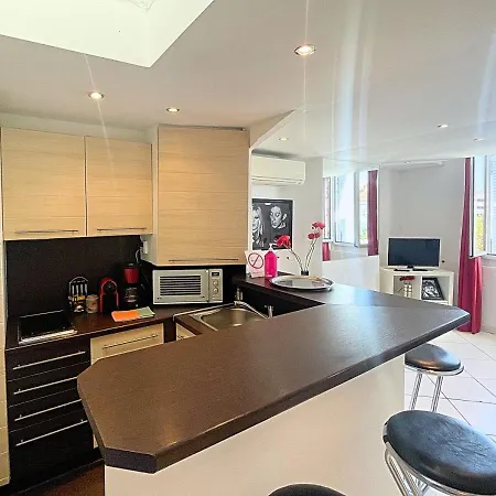 Viva Riviera 1 Bedroom Place Gambetta Апартаменты *